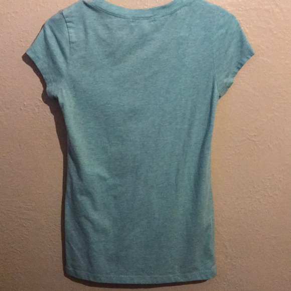 V neck - Picture 2 of 2